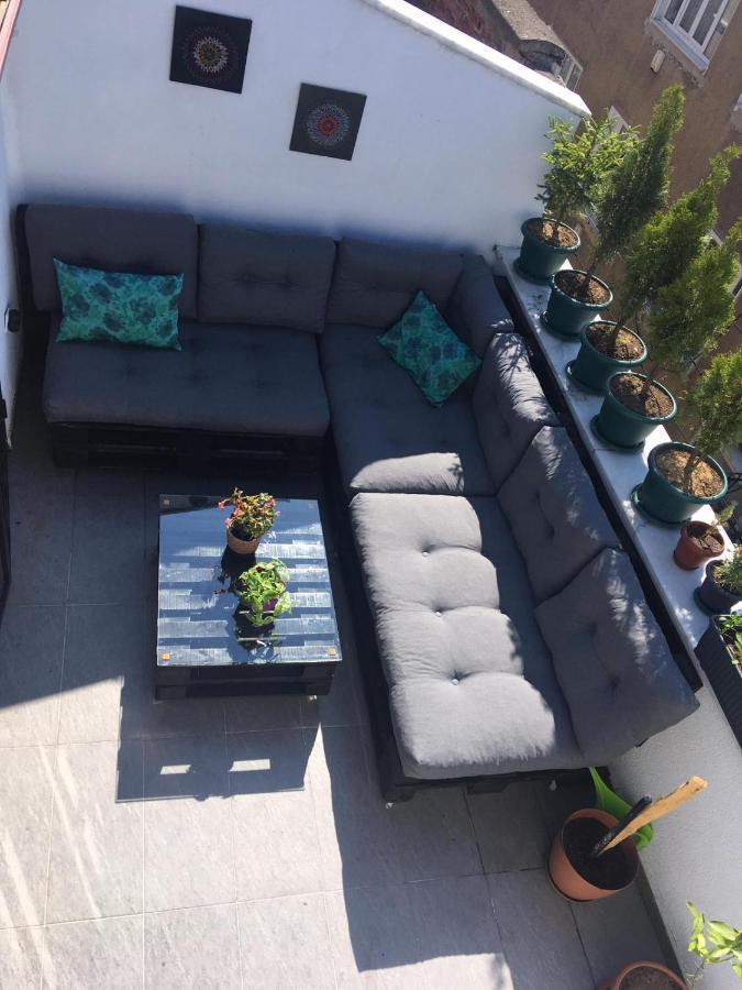 Апартаменты Duplex With Terrace In Center,5Mn Walk To Istiklal Стамбул Экстерьер фото