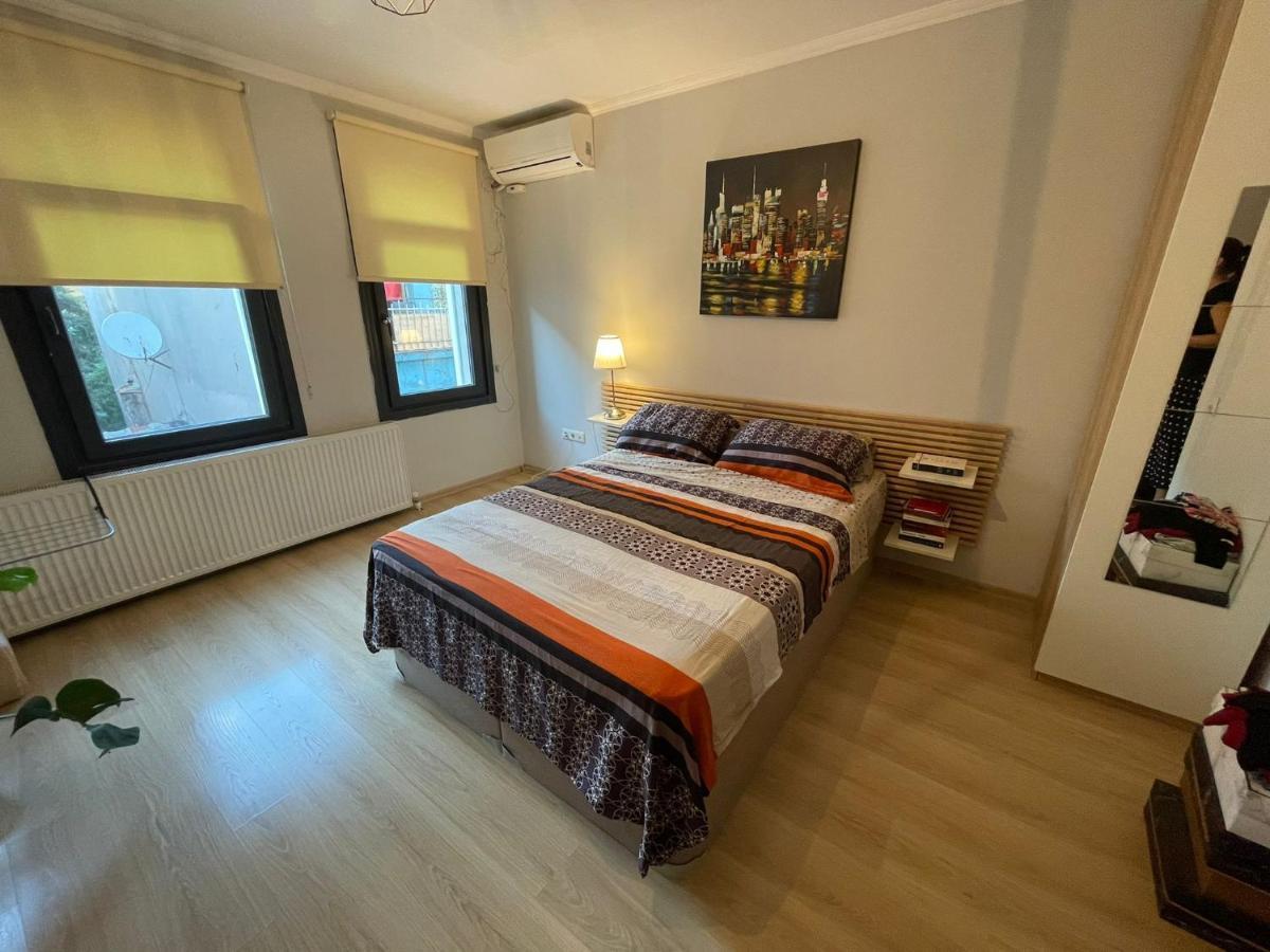 Апартаменты Duplex With Terrace In Center,5Mn Walk To Istiklal Стамбул Экстерьер фото